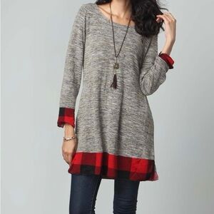 Reborn Gray and Red Crew Neck 3/4 Sleeve Tunic